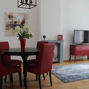 Leon Apartment